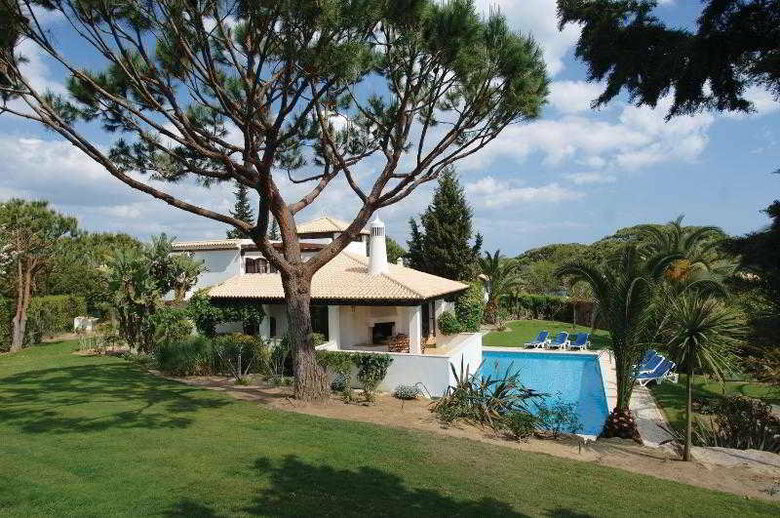 Pine Cliffs Hotel, A Luxury Collection Resort
