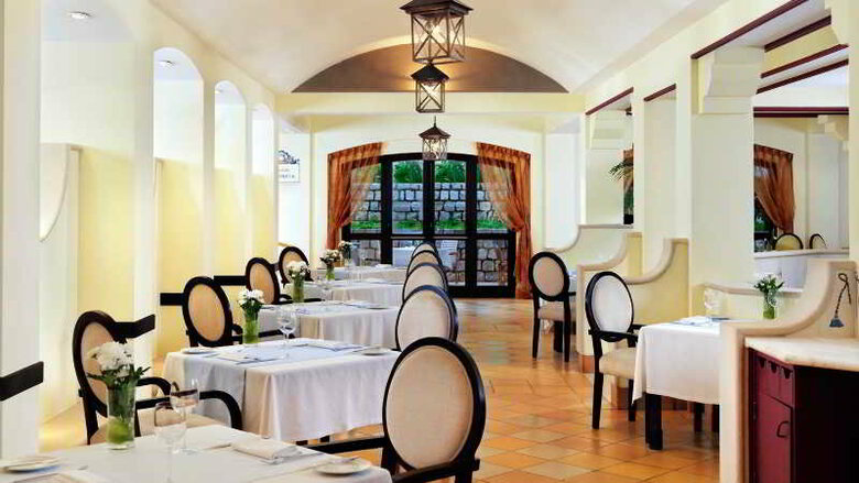 Pine Cliffs Hotel, A Luxury Collection Resort