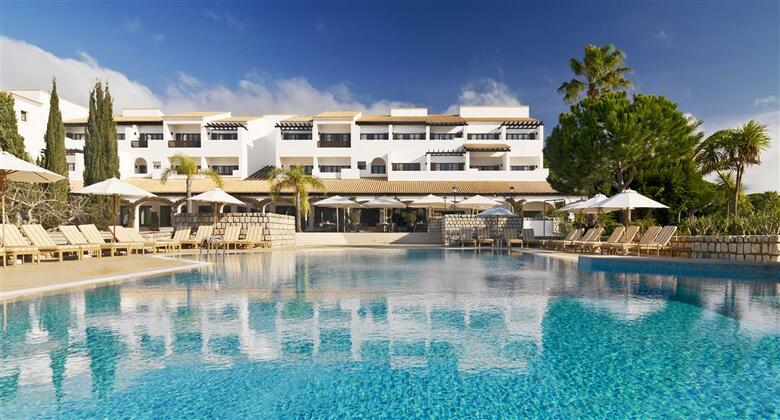 Pine Cliffs Hotel, A Luxury Collection Resort