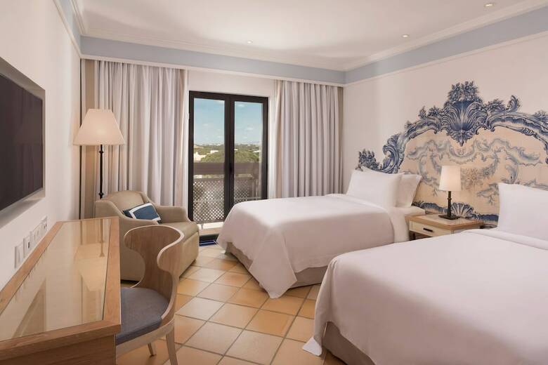 Pine Cliffs Hotel, A Luxury Collection Resort