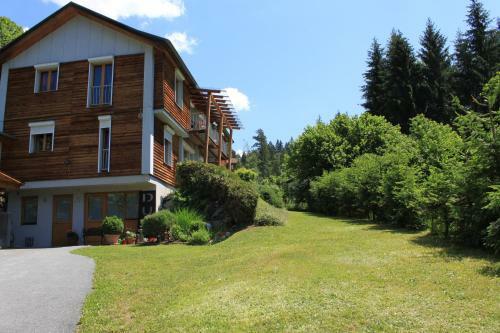 Dualhaus Apartments
