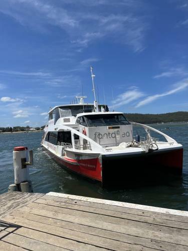 Bay Bliss U2- Booker Bay