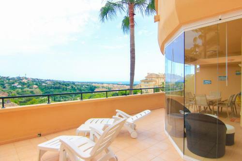 Apartment With Fantastic, Open Sea Views