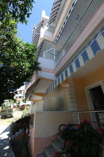 Alexia Apartments
