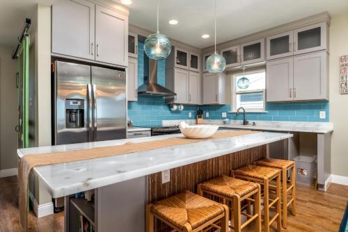 071 Cocos Plumosas Aka Lafitte Retreat Home