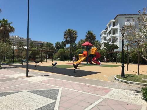 Marina Banus Apartment - Frontline Beach Suite - Puerto Banus
