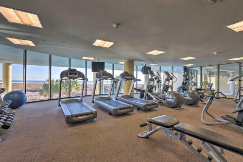 Apartamento Sunny 1st-floor Condo With Ocean-view Balcony!