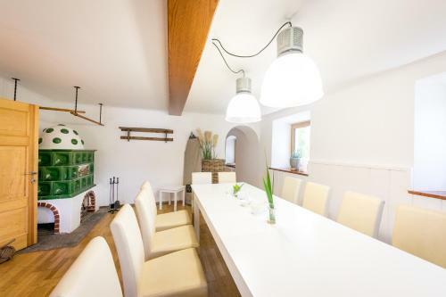 Wiesengut , Alleinstehende, Deteched, Austrian Style, Villa Mit Pool