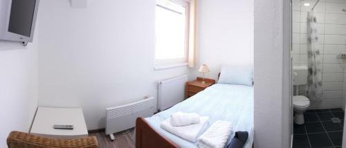 Hostal Apartments&rooms Mido