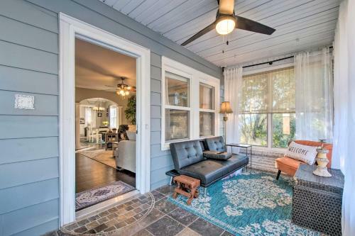 Modern Florence Getaway With Patio And Grill!