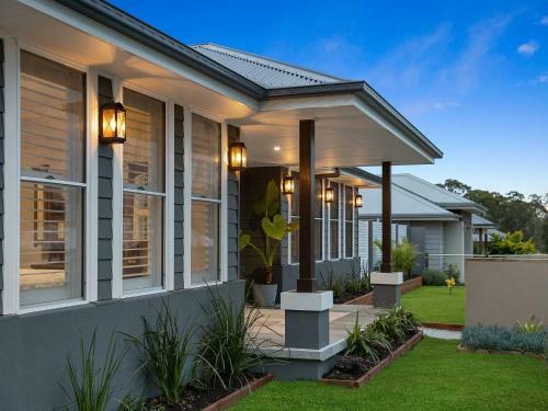 Huntlee Pool Luxe House