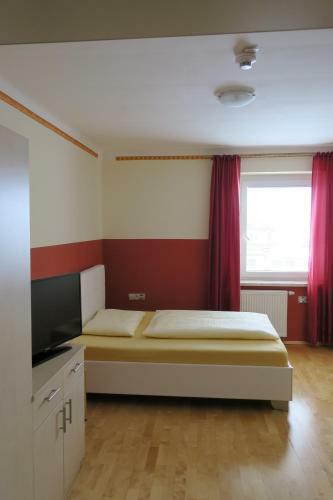 Hotel Restaurant B�ck "roter Hahn"
