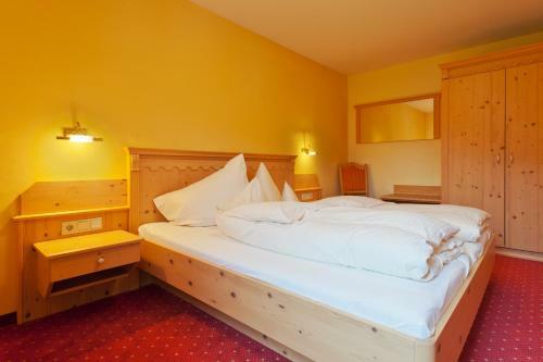 Hostal Caf� Aparthotel K�serstube