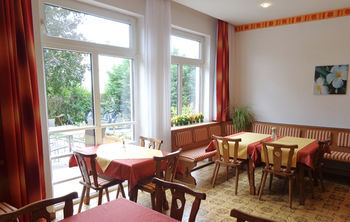 Hostal Wohlf�hlpension Illmitzerhof