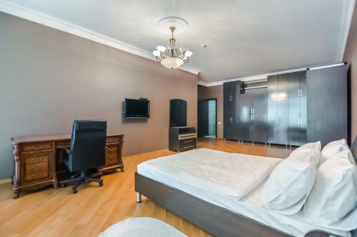 Sea View Apartment On Near Shah Palace