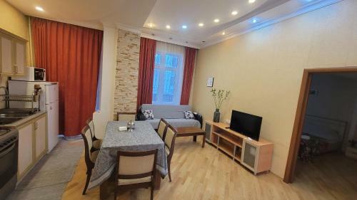 Lv Apartments