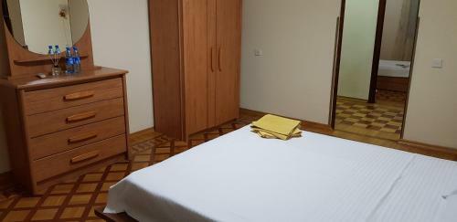 Crown Deluxe Apartment On Nizami Street