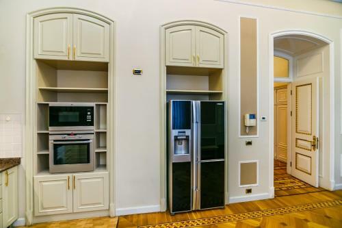 Hostal Apartment On V?p Mado