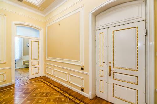 Hostal Apartment On V?p Mado