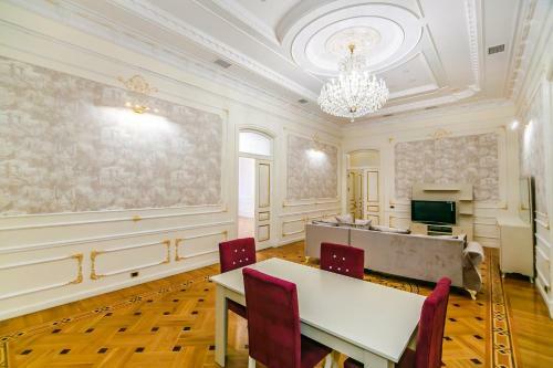 Hostal Apartment On V?p Mado