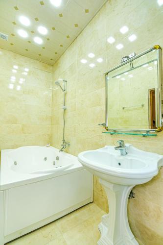 Apartamento M Estate 4 Room (015)