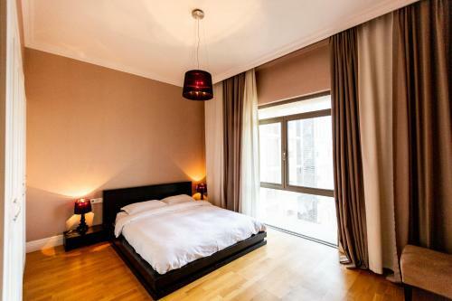 Luxury Central Seaview Apartment
