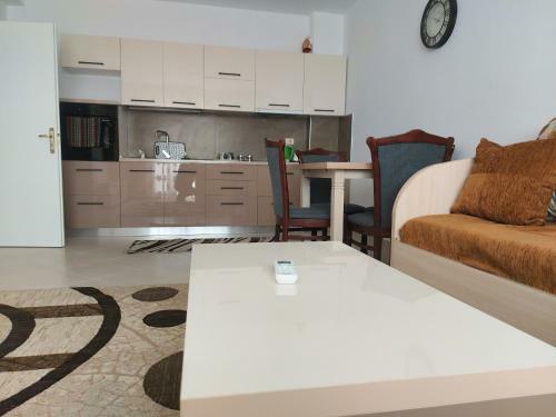 Bral Apartment 5