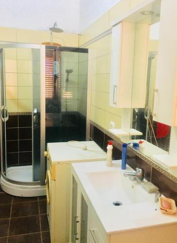 Apartamento Rruga Egnatia (Dovana Vogel)