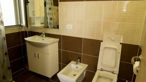 Apartamento Eka Luxury Two-bedroom Penthouse