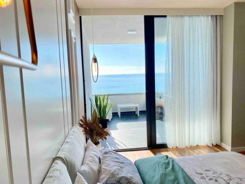 Luxury Apartment Sea View