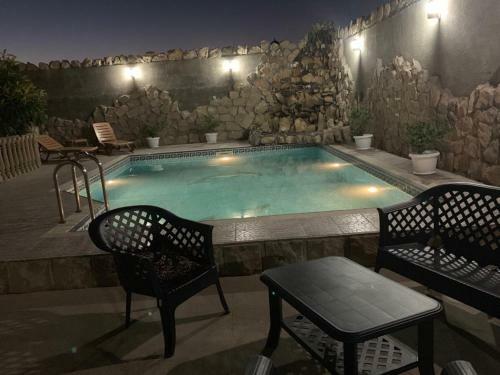 Luxury Villa With Pool And Waterfall