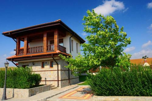 Villa Generaator House