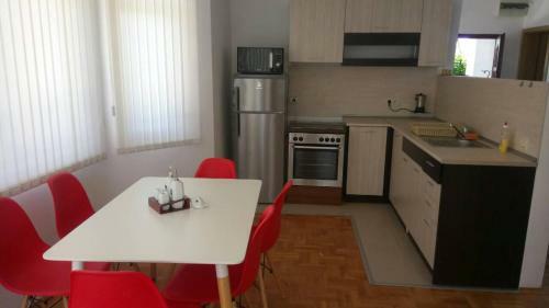 2 Bdr Seaside Villa With Private Pool Near Nesebar & Sunny Beach
