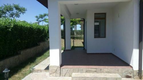 2 Bdr Seaside Villa With Private Pool Near Nesebar & Sunny Beach