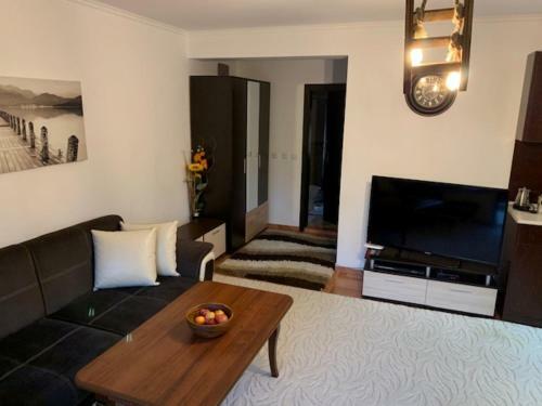 Panteli Apart House