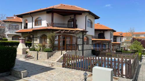 Villa Cabernet 1