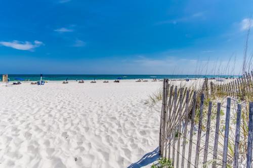 Island Winds West #570