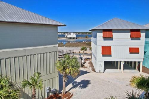 Serendipity Sands By Youngs Suncoast