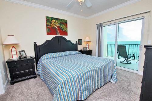 Crystal Shores West By Youngs Suncoast