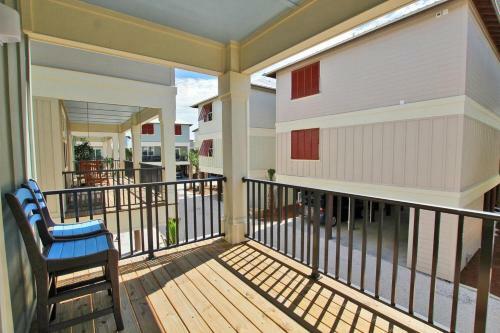 Romeo Beach By Youngs Suncoast