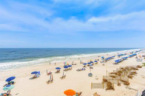 Hotel Crystal Shores III