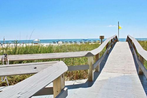 San Carlos 401 By Youngs Suncoast