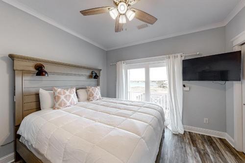 Coral Sunset Cottage