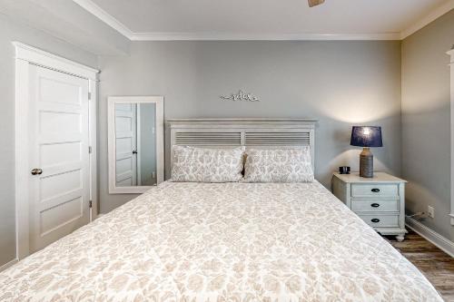 Coral Sunset Cottage