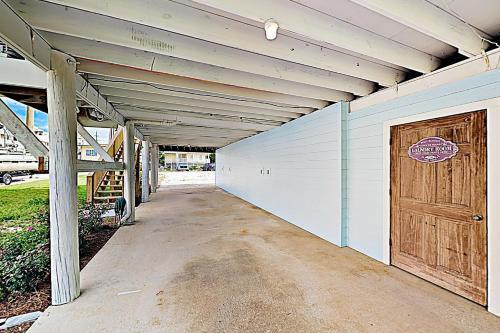 The Sand & Surf Beach House A & B