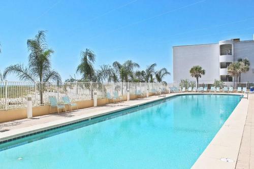 San Carlos 409 By Youngs Suncoast