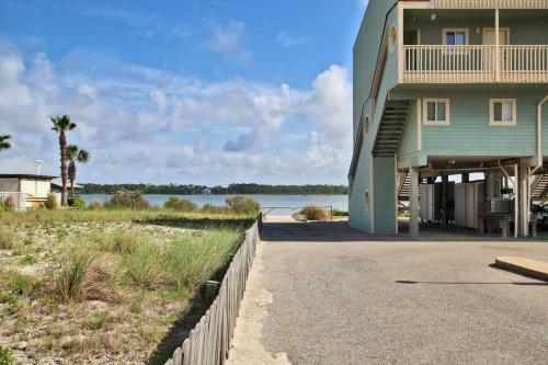 Summerhouse West By Youngs Suncoast