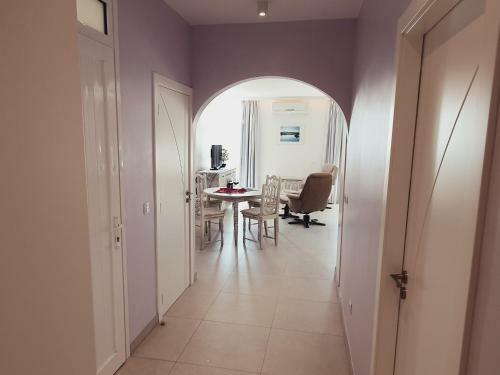 Elegant And Spacious Apartment With Sea Vieuw