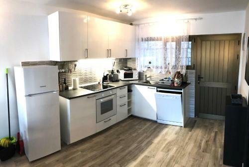 Apartamento Luxury 2 Bedroom Apt 50 M From Beach