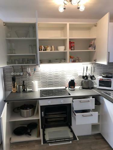 Apartamento Luxury 2 Bedroom Apt 50 M From Beach